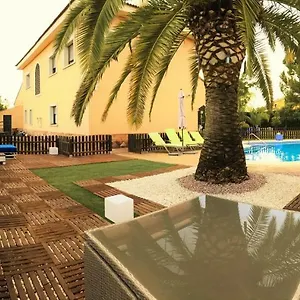 https://villa-lola-cordoba.es-andalucia.com